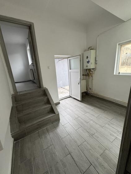 Casă individuală cu 4 camere în B-dul București - 16