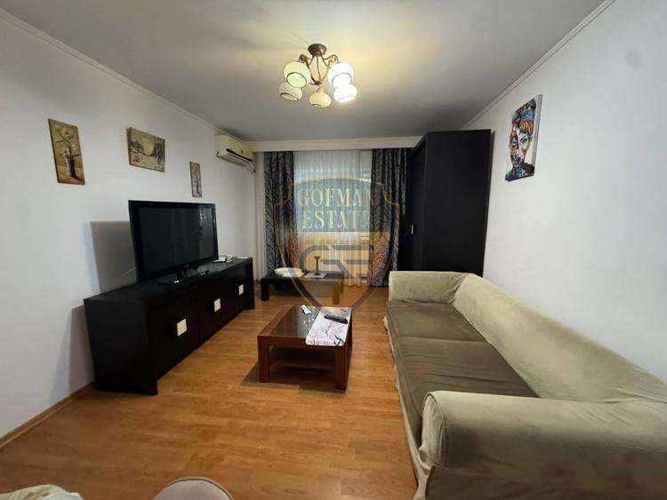 Faleza Nord Delfinariu, 3 camere, et 2/4, decomandat, parcare, - 1