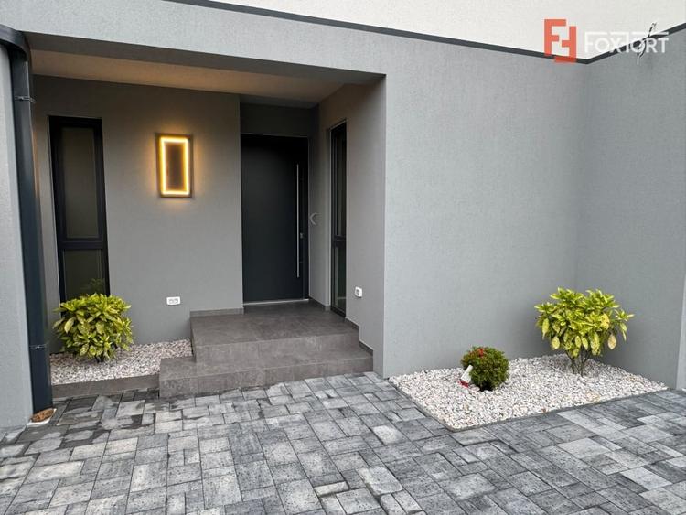 Duplex cu 5 camere cu Canalizare în Dumbrăvița