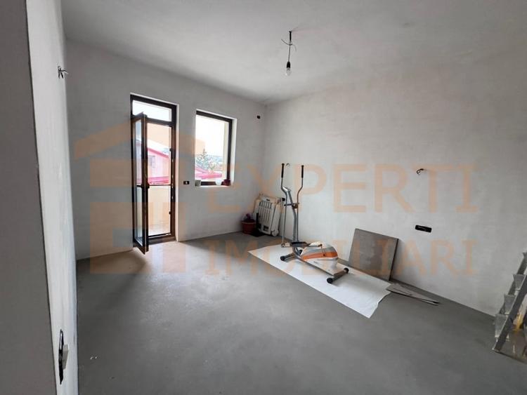 Apartament 3 camere situat in zona Dacia - 6