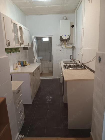 Vand apartament la casa parter zona Sinaia - 2
