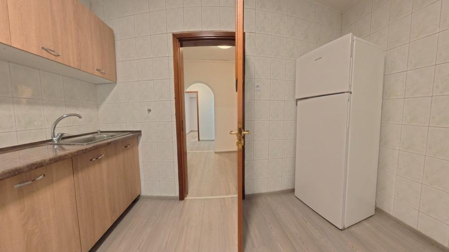 Apartament 3 Camere, B.ul Unirii, Persoana Fizica sau Juridica, Partial Mobilat - 3