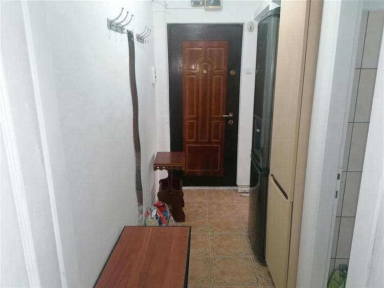 Proprietar Etaj Intermediar zona Sagului Kaufland - 1