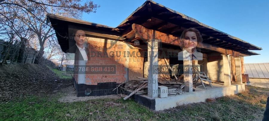 Casă individuală cu 4 camere cu Canalizare în Păunești