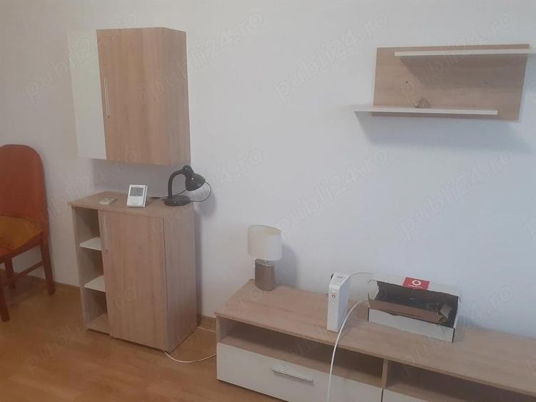 Inchiriere 2 camere cf. 1 dec. 6 din 7, cu suprafata totala de 60.mp. bloc cu lift, Zona Calarasi 4 - 6