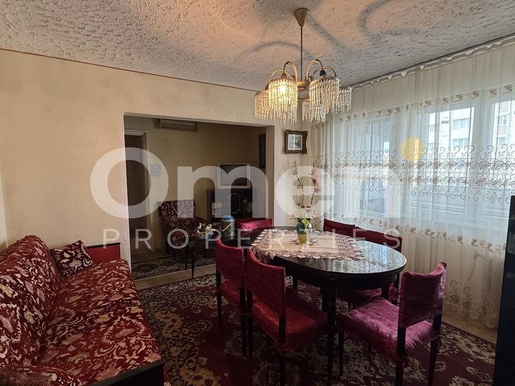 Apartament cu 4 camere; 74.66 mp, decomandat, Bd. Decebal - 1