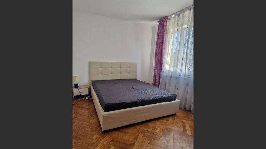 Vanzare apartament 3 camere, etaj 1, zona Policlinica Grigorescu - 4