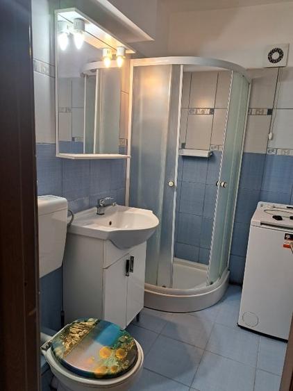 2 camere pe B-dul Revolutiei etaj 1 - 2