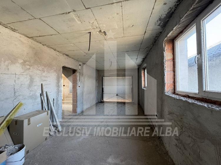 Casa individuala | Semifinisata | 230 mp | 480 mp teren | Partos - 5