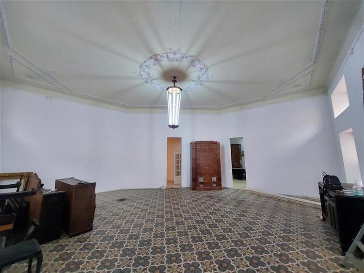 Spatiu comercial, zona centrala - 3