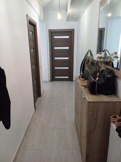Va propun spre vanzare apartament cu 2 camere - 2