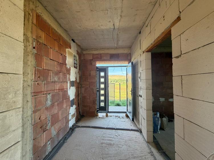Casă individuală cu 3 camere cu Teren 325 Mp în Florești
