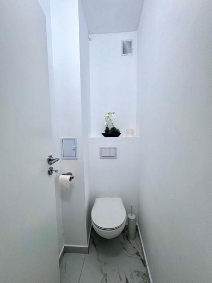 Apartament cu 4 camere semidecomandat în Drumul Taberei