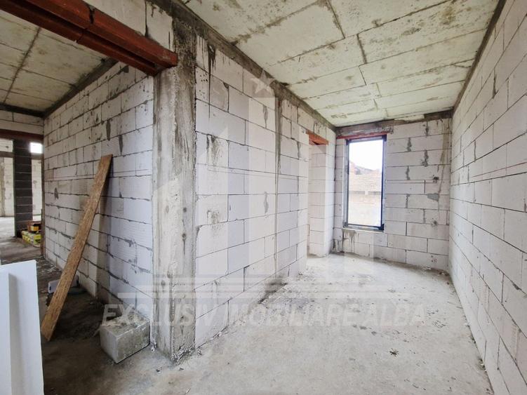 Casa de vanzare | 140 mp | 2700 mp teren | Oarda - 4