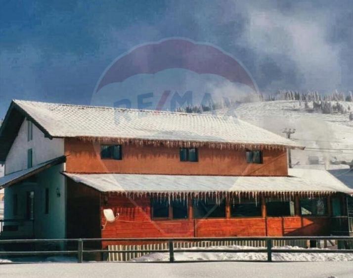 Pensiune de vanzare Arieseni la 100m de partie - 1