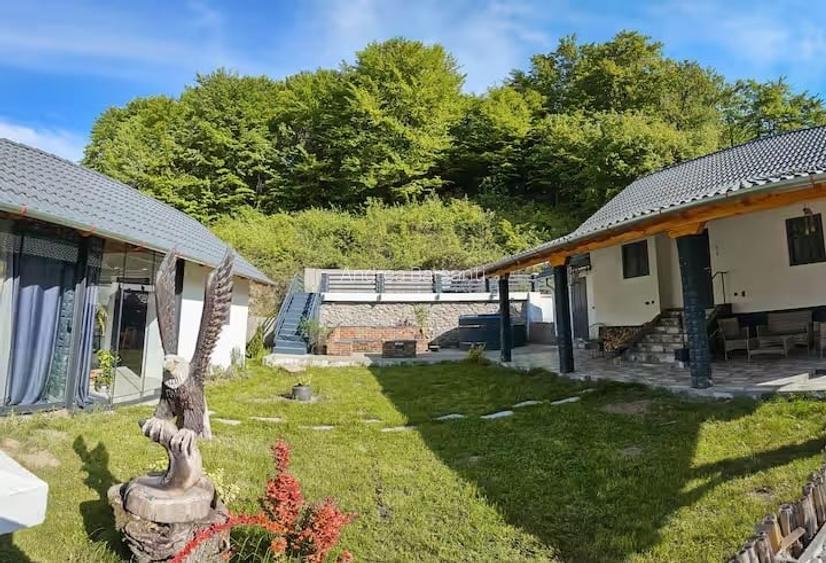 Casă de vânzare/ casă de vacanță sat turistic Suncuius Oportunitate de afaceri