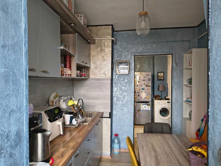 Apartament 2 camere decomandat - 1