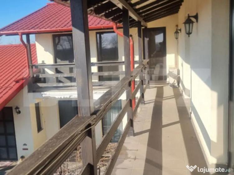 Proprietate deosebita cu teren generos, livada pe rod ?i - 6