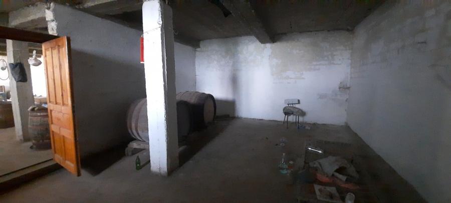 De vânzare ocazie investiție fostă cramă 2000p teren, 448 mp construcție, - 10