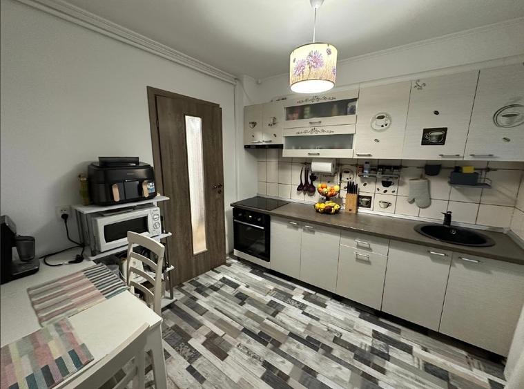 Apartament 3 camere semidecomandat - 7