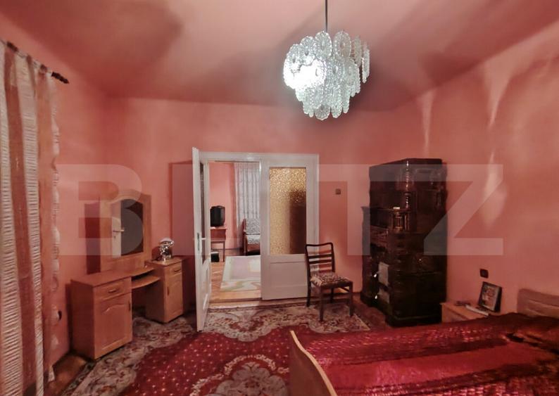 Casa solida cu pod, foi?or ?i 2 garaje in Tarnaveni - 7