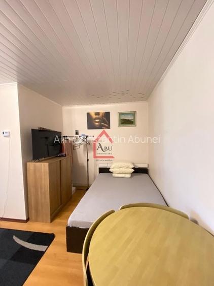 Apartament cu o cameră, Tătărași, bloc de apartamente Apartament cu o cameră, Tătărași, bloc de apartamente