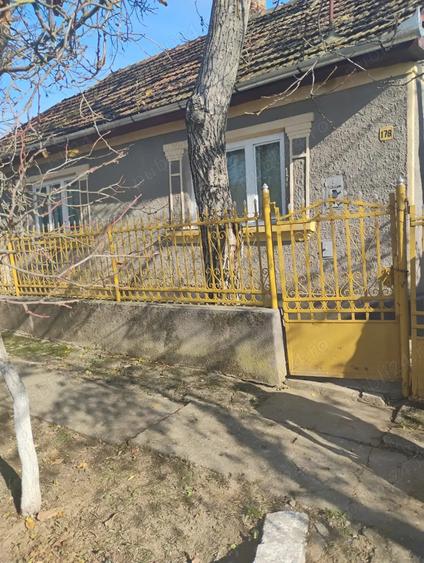 Vand casa 3 camere in loc Ghegea. - 1