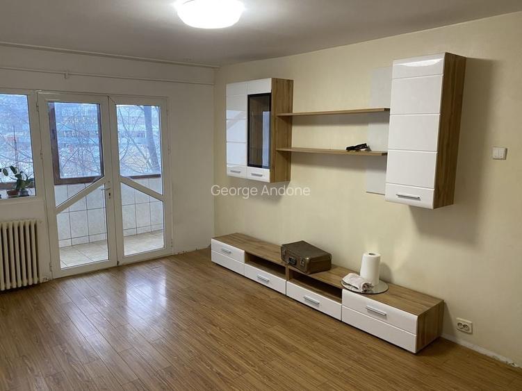 Apartament 4 camere DECOMANDAT, zona Cug, etajul 3 ! Apartament 4 camere DECOMANDAT, zona Cug, etajul 3 !