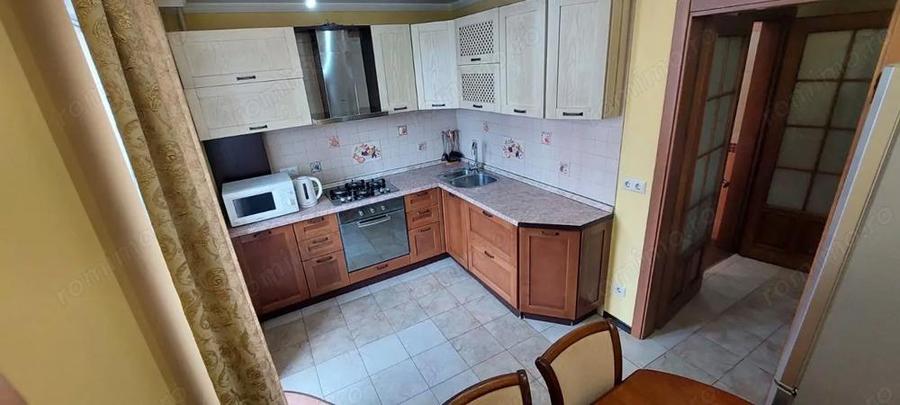De vanzare apartament cu o camera in zona Bucovina - 1