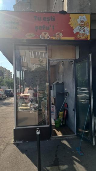 Spatiu comercial stradal , B-dul Uverturii, echipat pizzerie. - 2