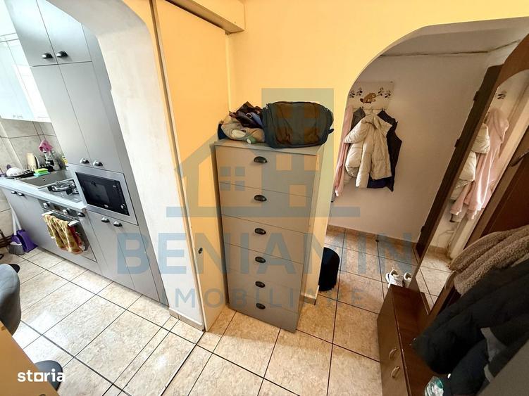 3 camere - etaj 3 - 52mp - renovat - centrala - apa - Craiovita Noua - 7