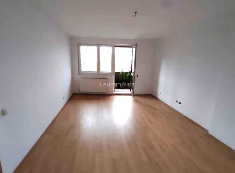Apartament 1 camera, 40 mp, balcon, FSEGA, IULIUS MALL