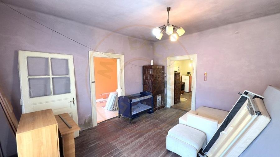 Casa 4 camere cu Teren 615 mp - Str. Marasesti Nr.62 - Carei - 4