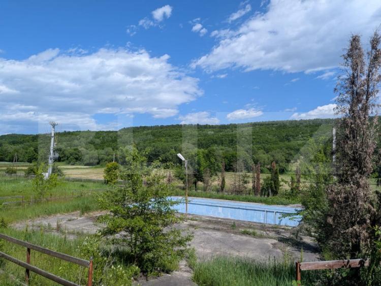 Teren de 957 mp, în Valea