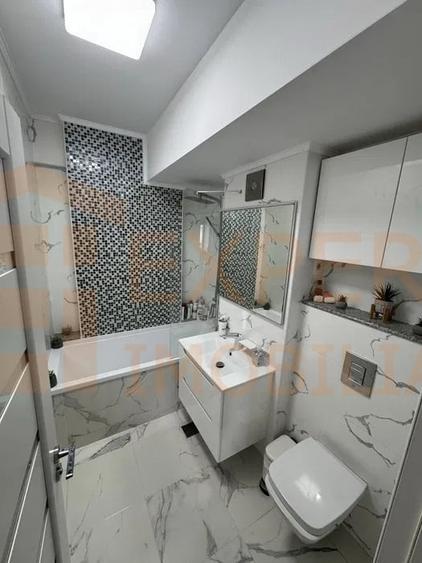 Apartament 2 camere de vanzare Mamaia, vedere mare si lac - 5