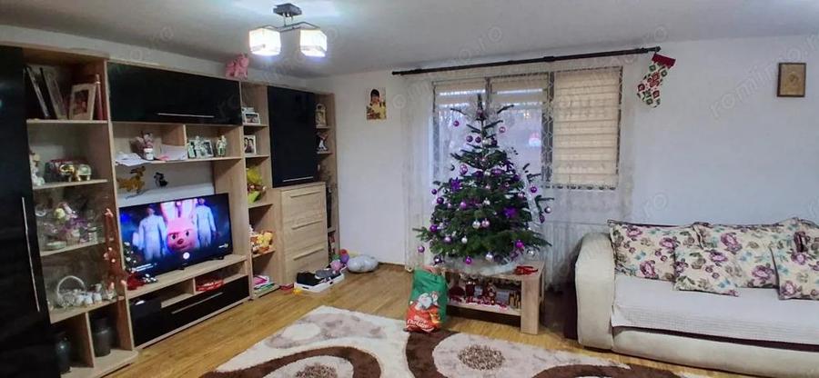 Casa spa?ioasa cu teren generos Valea Calugareasca, sat Pantazi - 9