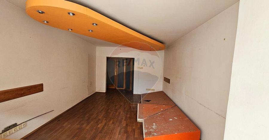 Spa?iu comercial - 14