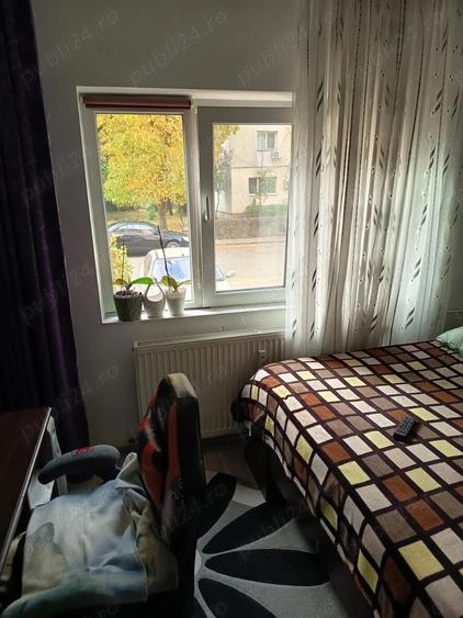 2 camere Cornitoiu p 4 90000 euro negociabil. - 2