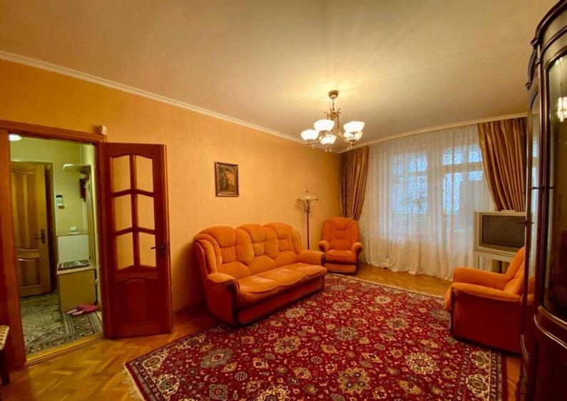 Apartament cu 3 camere in zona Plopilor - 3