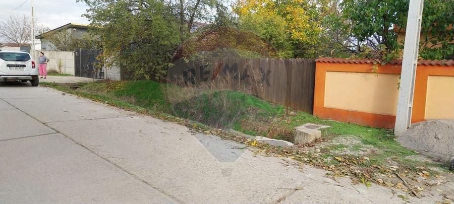 Teren/Loc de casa parcelabil, intre case, 800mp Simnicu de Sus - 2