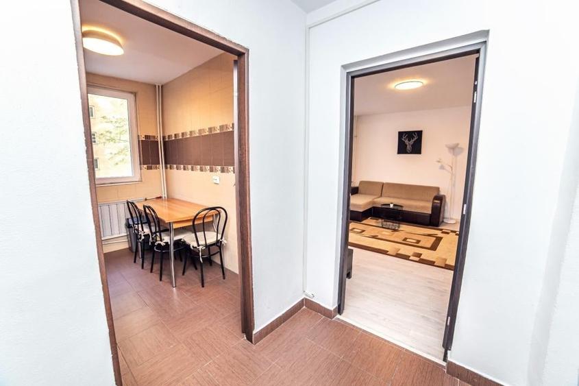 Apartament cu 3 camere semidecomandat, mobilat în Militari
