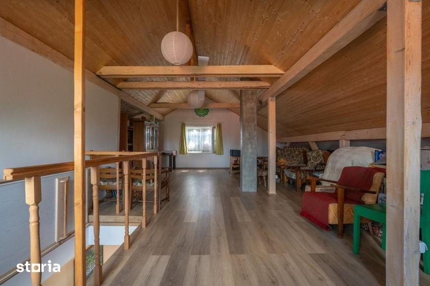 Casă cu 5 camere cu Teren 900 Mp în Burdea