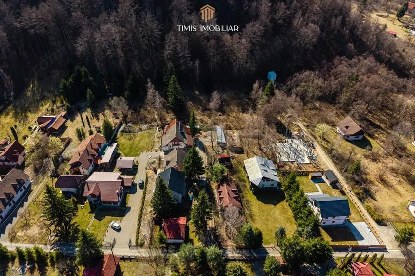 Teren de 738 mp, în Poiana