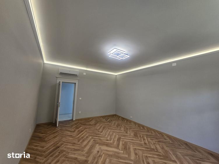 Spațiu comercial, de 450 mp, în Copou