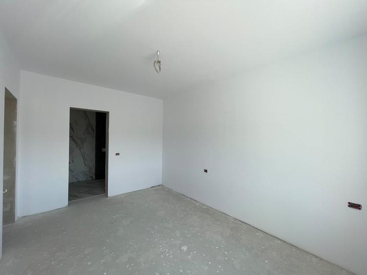 Duplex cu 3 camere cu Canalizare în Moșnița Nouă