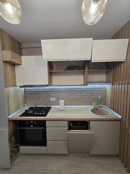 Inchiriez Apartament 2 camere mobilat & utilat complet 1 Decembrie - 2