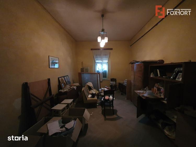 Apartament cu 5 camere nedecomandat, mobilat în Central