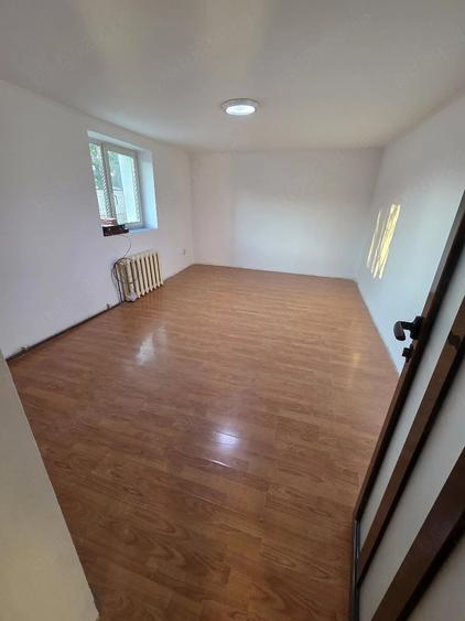 Casă cu Teren 25 Mp în Dâncu