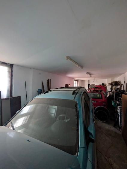 Casă individuală cu 5 camere cu Canalizare în Dâmbu Pietros