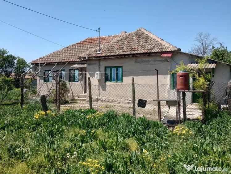 Casă cu 3 camere în Central